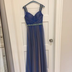 BEAUTIFUL Formal dress. Worn once!